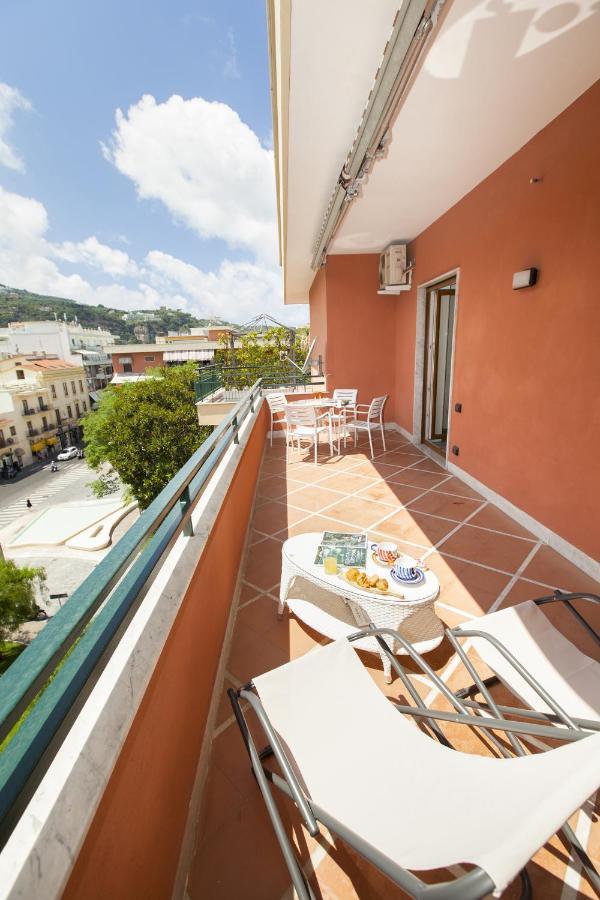 Amore Rentals - Casa Katia Сорренто Экстерьер фото